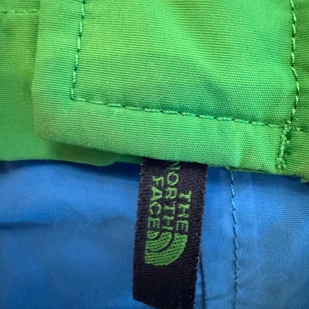The North Face Kids Green and Blue Puffer Jacket - Picture 5 of 5